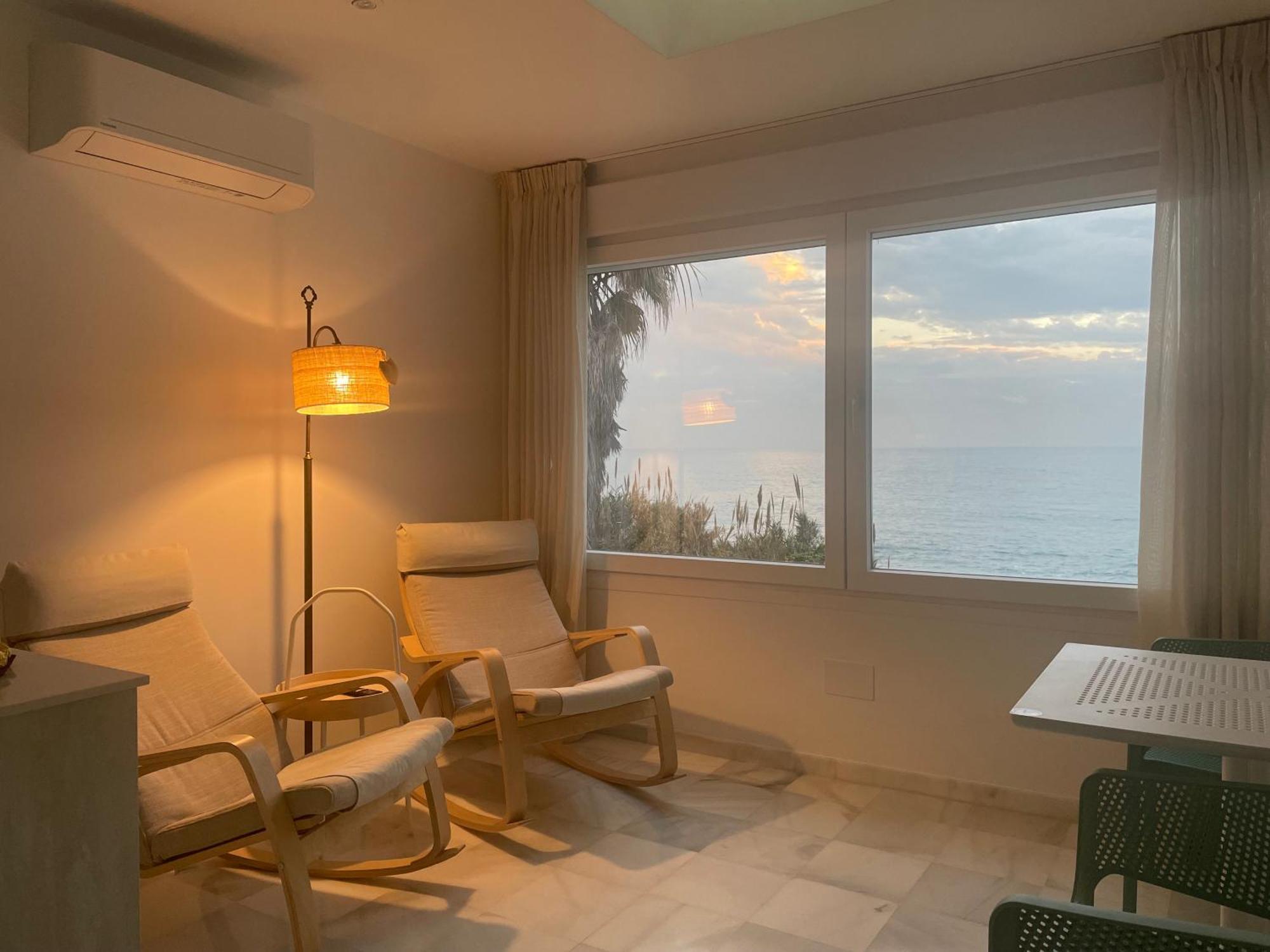 La Sirena Del Viento Bed & Breakfast Los Canos De Meca Exterior photo